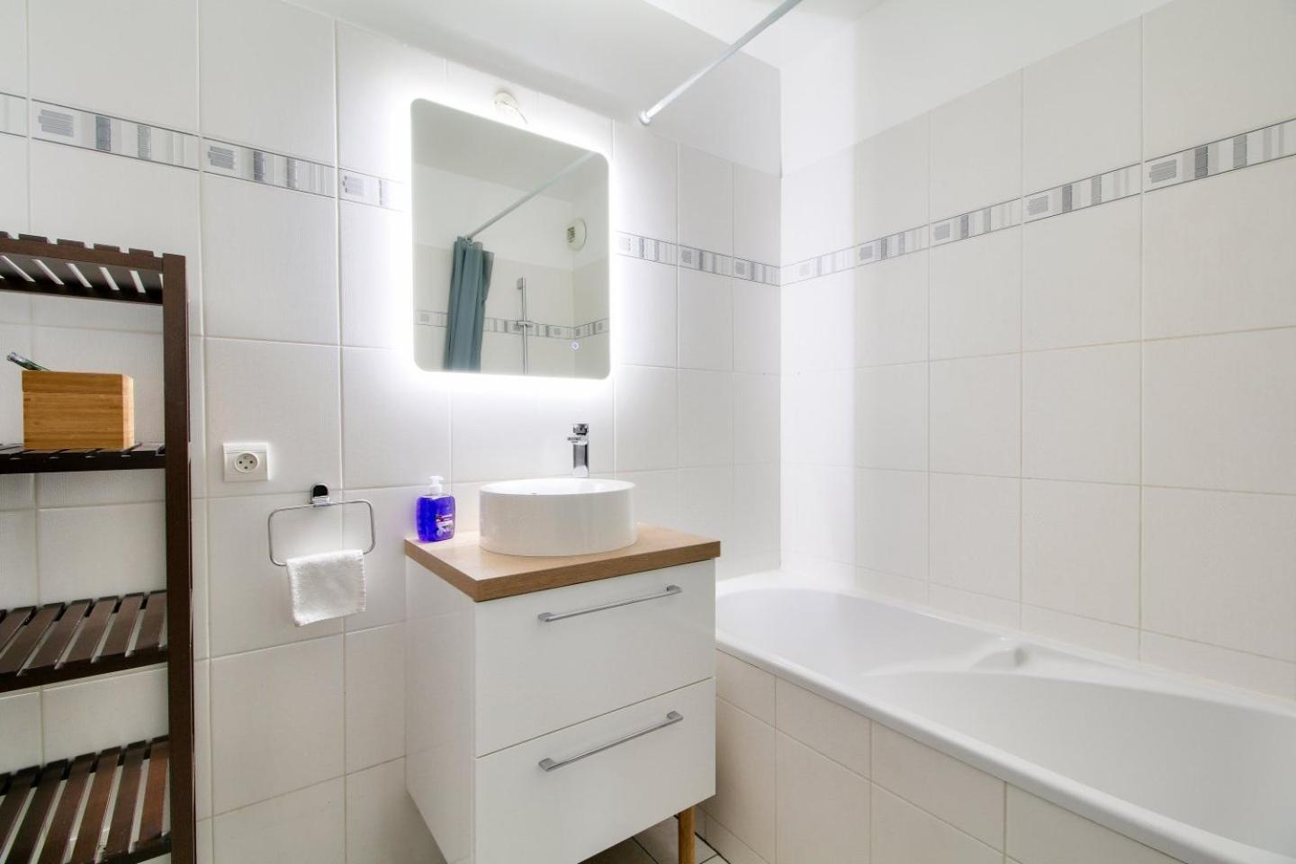 123Home-Loft & Spa Montevrain Bagian luar foto